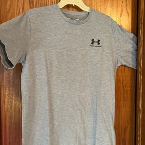 Men’s Under Armour loose fitting gray T shirt, dry weave fabric, size large